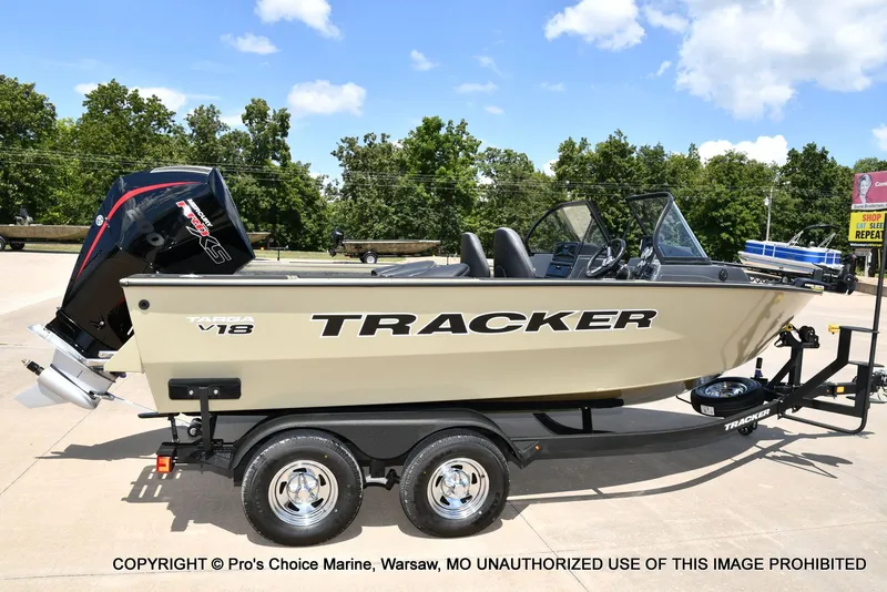 Slide: The Image of Tracker Targa V-18 WT 2026 - 15