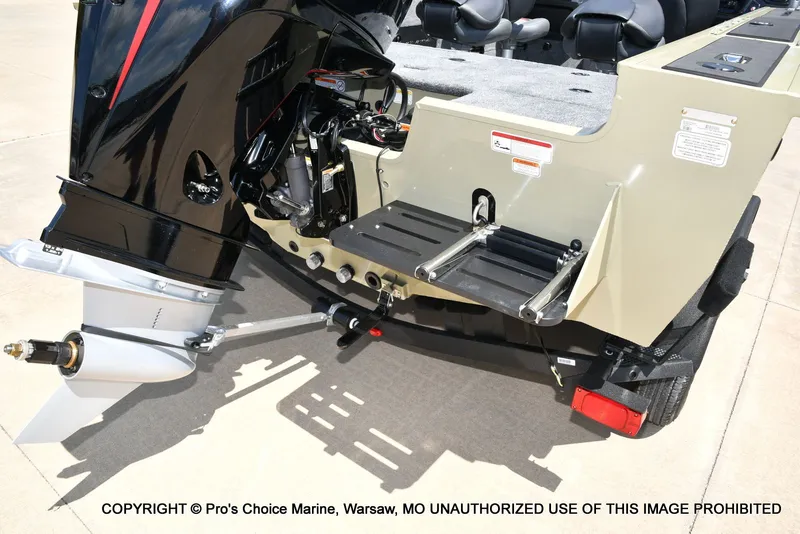 Slide: The Image of Tracker Targa V-18 WT 2026 - 16