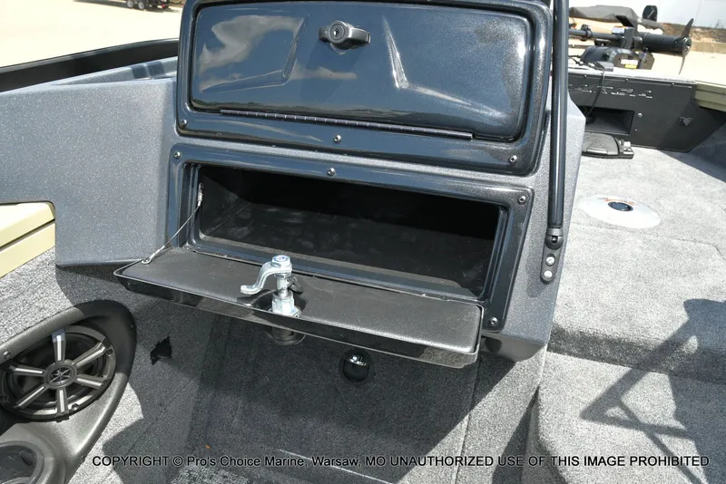 Slide: The Image of Tracker Targa V-18 WT 2026 - 42