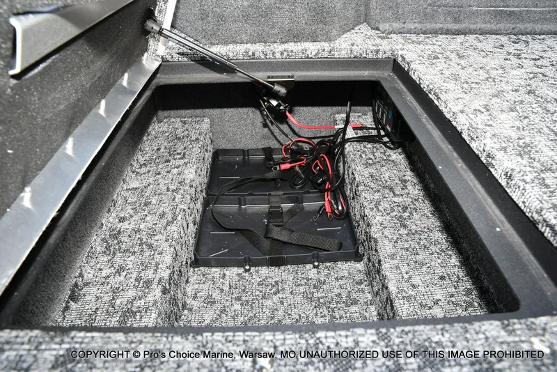 Slide: The Image of Tracker Targa V-18 WT 2026 - 50