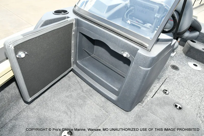 Slide: The Image of Tracker Targa V-18 WT 2026 - 63