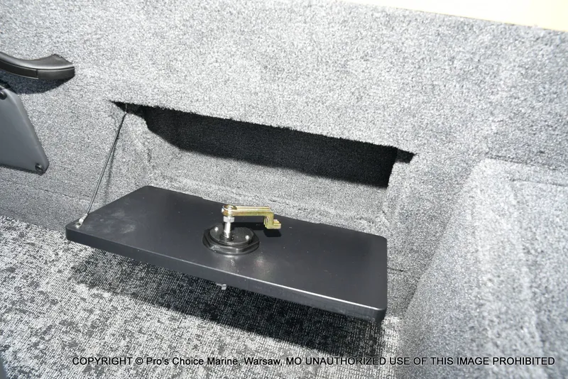 Slide: The Image of Tracker Targa V-18 WT 2026 - 70