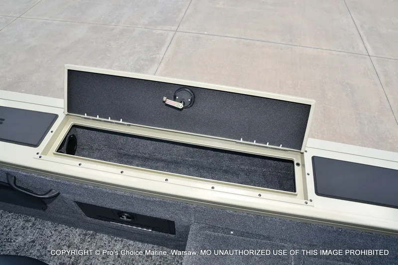 Slide: The Image of Tracker Targa V-18 WT 2026 - 81