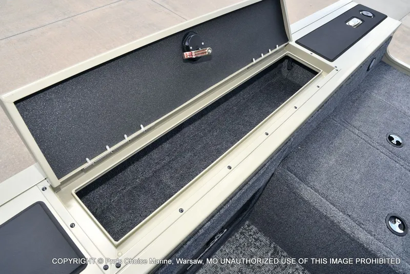 Slide: The Image of Tracker Targa V-18 WT 2026 - 83