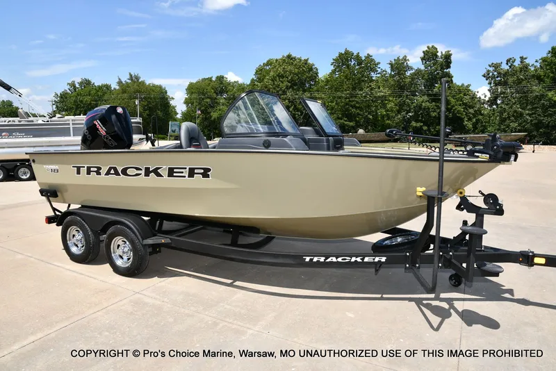 Slide: The Image of Tracker Targa V-18 WT 2026 - 87