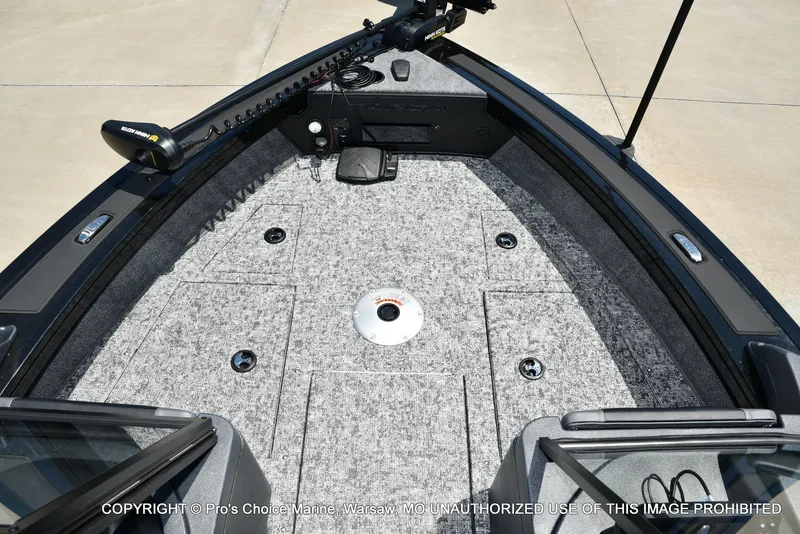 Slide: The Image of Tracker Targa V-19 Walk-Thru w/225HP Pro-XS 2026 - 10