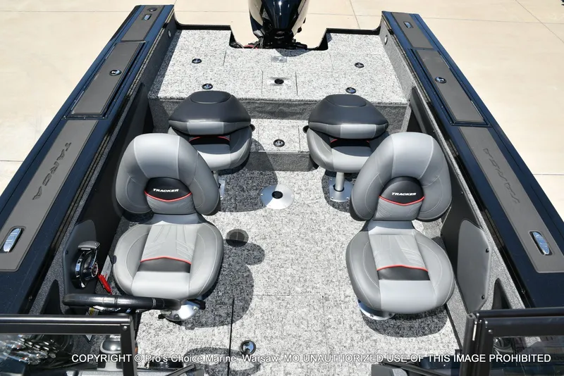 Slide: The Image of Tracker Targa V-19 Walk-Thru w/225HP Pro-XS 2026 - 12