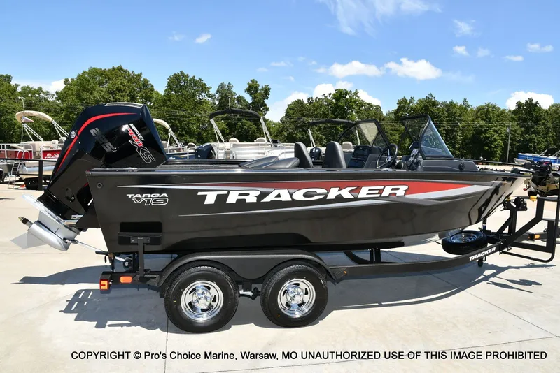 Slide: The Image of Tracker Targa V-19 Walk-Thru w/225HP Pro-XS 2026 - 14