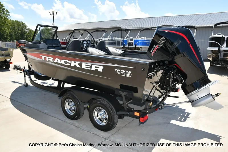 Slide: The Image of Tracker Targa V-19 Walk-Thru w/225HP Pro-XS 2026 - 18