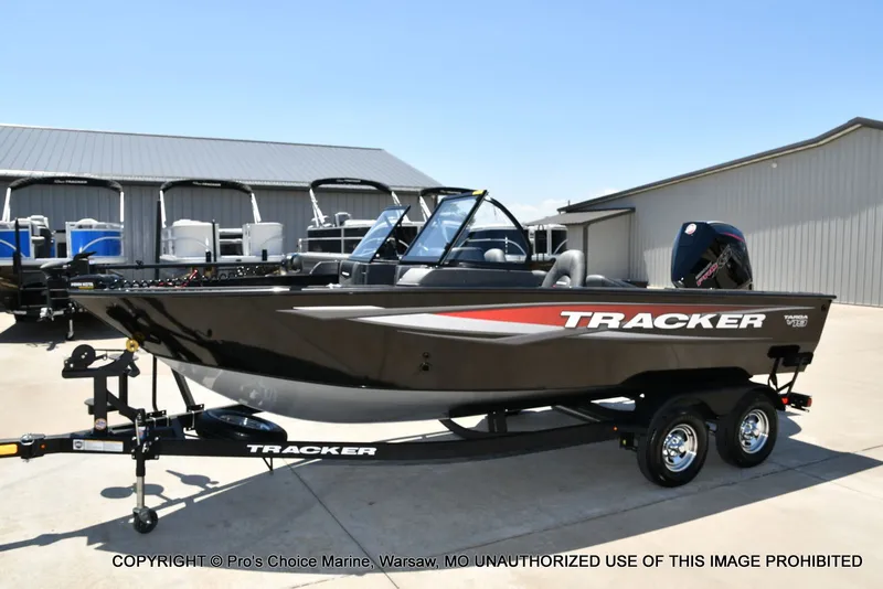 Slide: The Image of Tracker Targa V-19 Walk-Thru w/225HP Pro-XS 2026 - 20