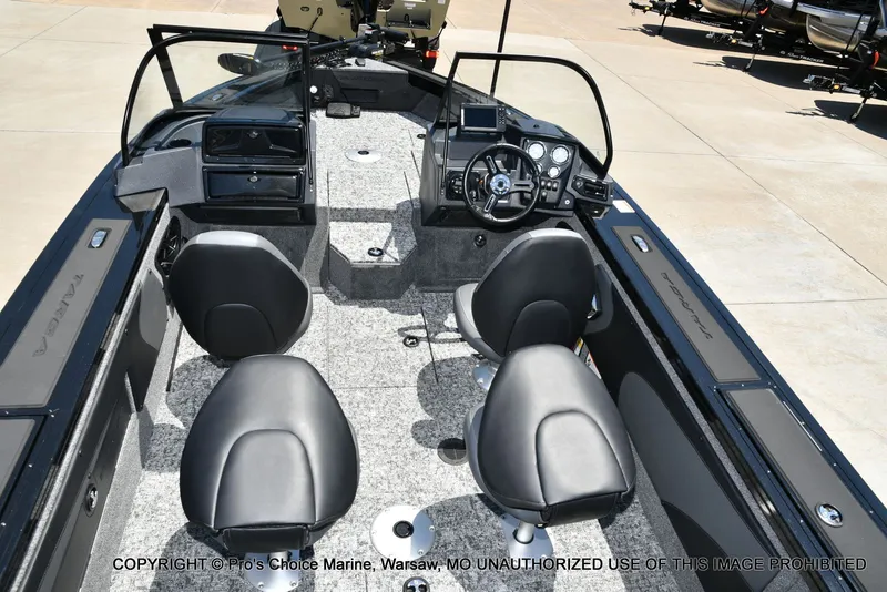 Slide: The Image of Tracker Targa V-19 Walk-Thru w/225HP Pro-XS 2026 - 33