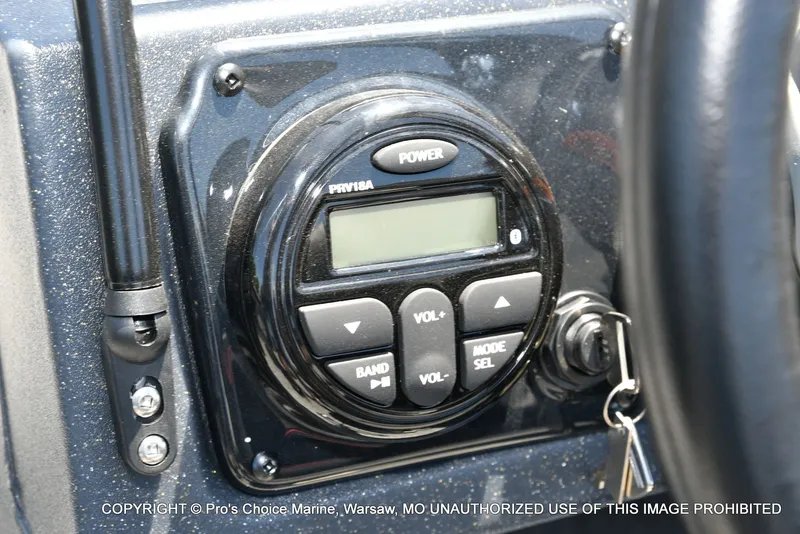 Slide: The Image of Tracker Targa V-19 Walk-Thru w/225HP Pro-XS 2026 - 36