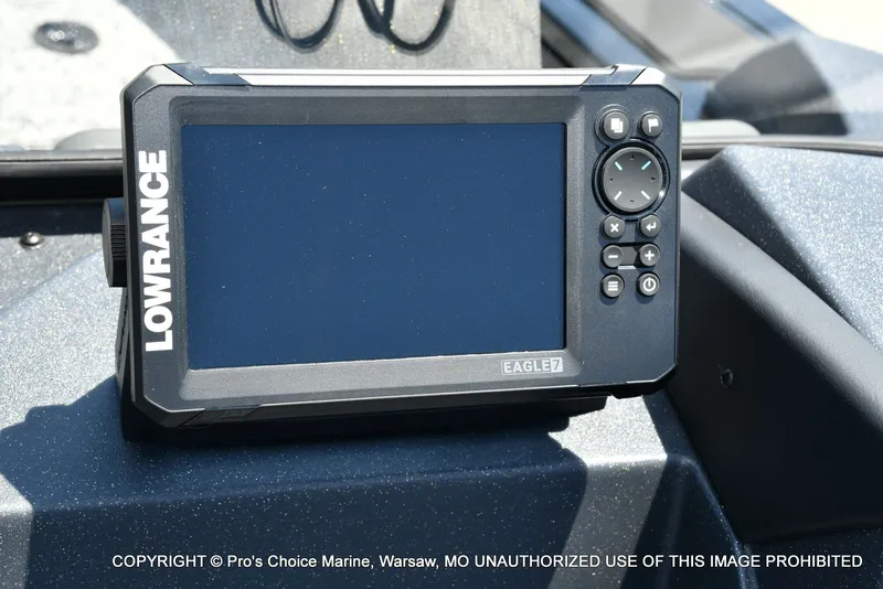 Slide: The Image of Tracker Targa V-19 Walk-Thru w/225HP Pro-XS 2026 - 37