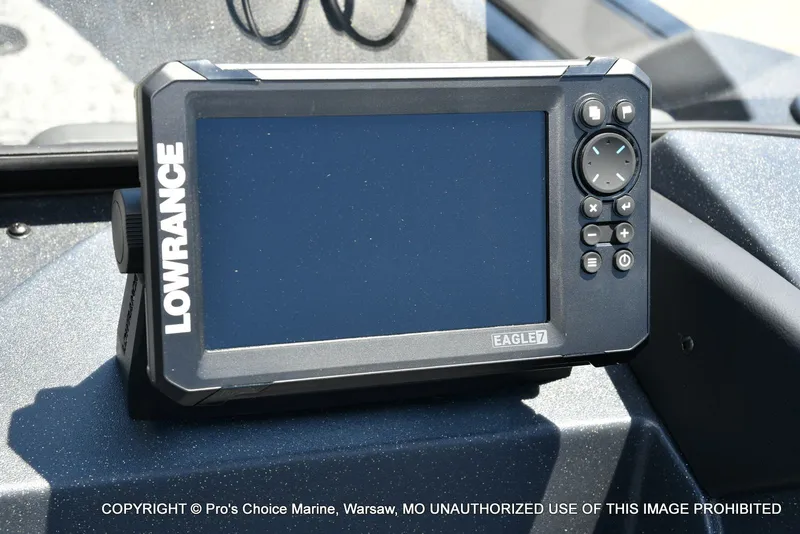 Slide: The Image of Tracker Targa V-19 Walk-Thru w/225HP Pro-XS 2026 - 5