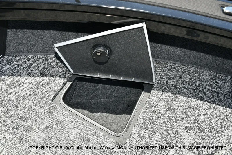 Slide: The Image of Tracker Targa V-19 Walk-Thru w/225HP Pro-XS 2026 - 58