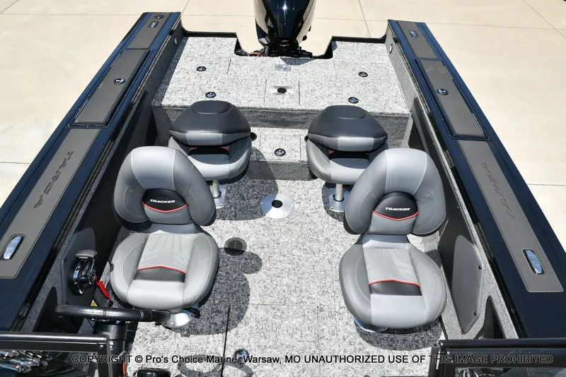 Slide: The Image of Tracker Targa V-19 Walk-Thru w/225HP Pro-XS 2026 - 63