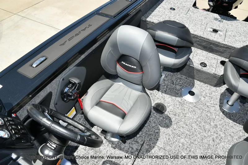 Slide: The Image of Tracker Targa V-19 Walk-Thru w/225HP Pro-XS 2026 - 64