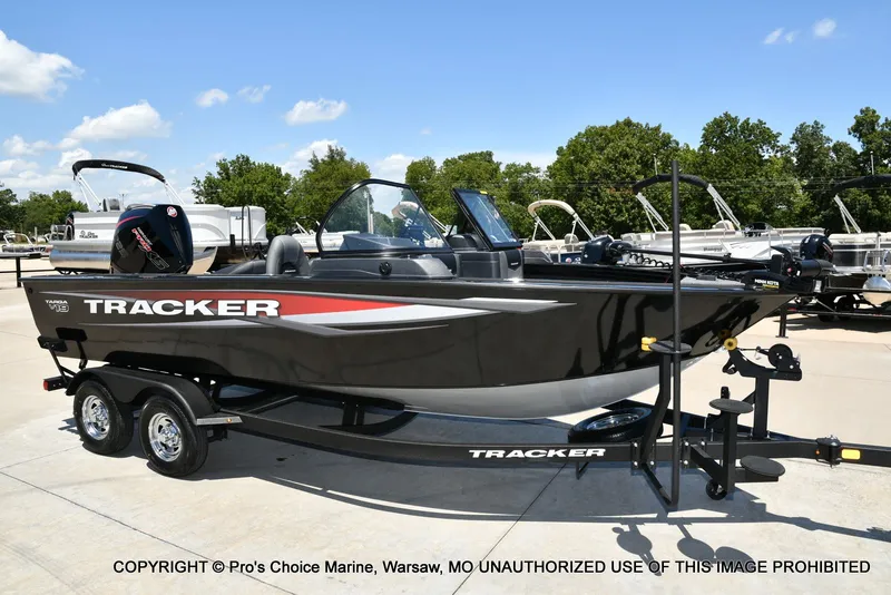 Slide: The Image of Tracker Targa V-19 Walk-Thru w/225HP Pro-XS 2026 - 84