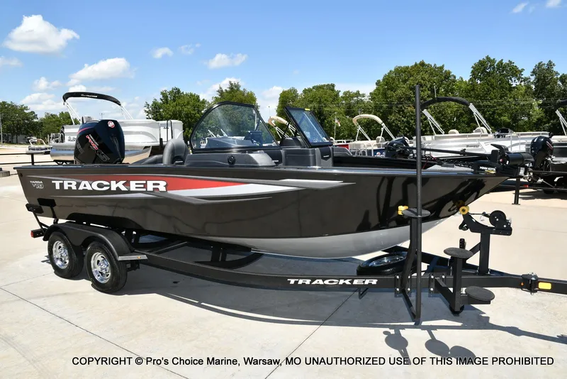 Slide: The Image of Tracker Targa V-19 Walk-Thru w/225HP Pro-XS 2026 - 87