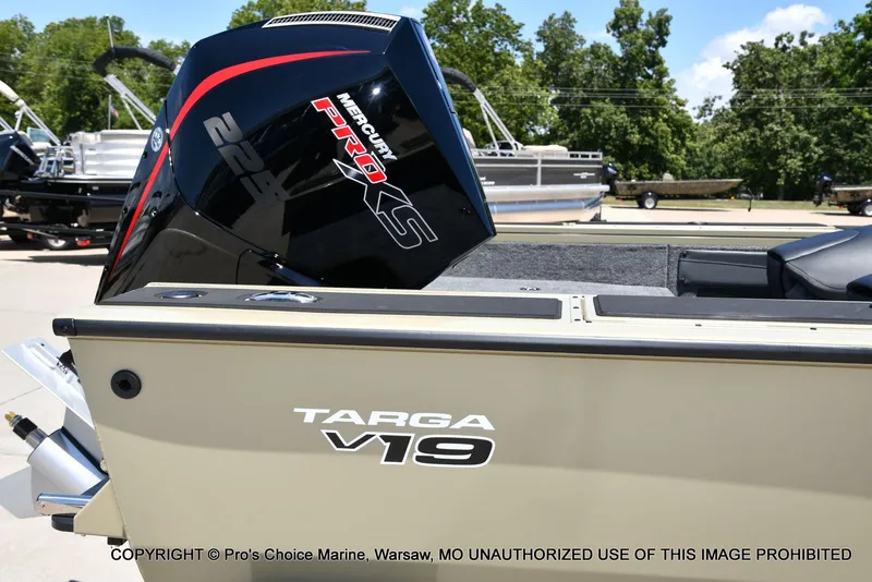 Slide: The Image of Tracker Targa V-19 WT 2026 - 100