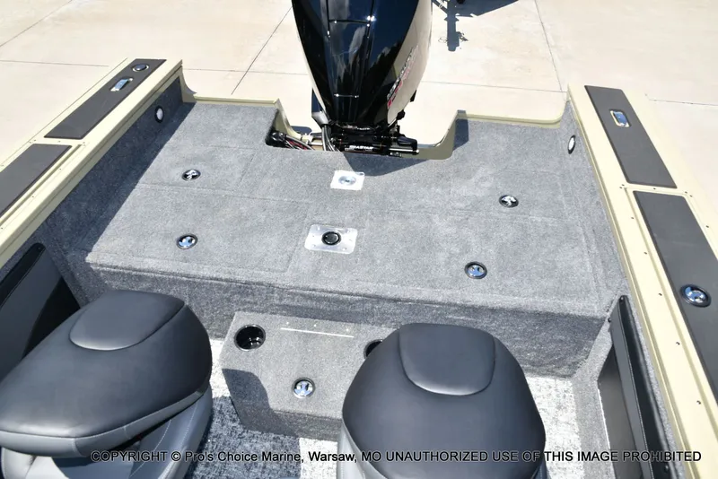 Slide: The Image of Tracker Targa V-19 WT 2026 - 14