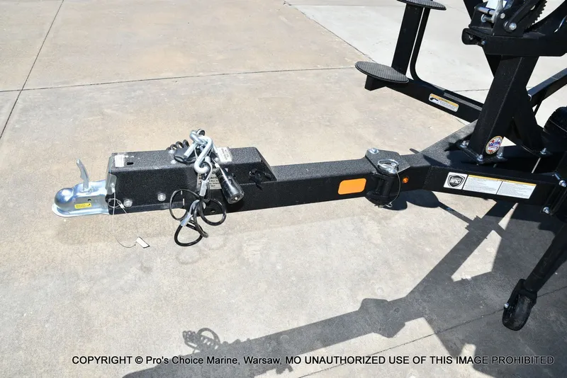 Slide: The Image of Tracker Targa V-19 WT 2026 - 25