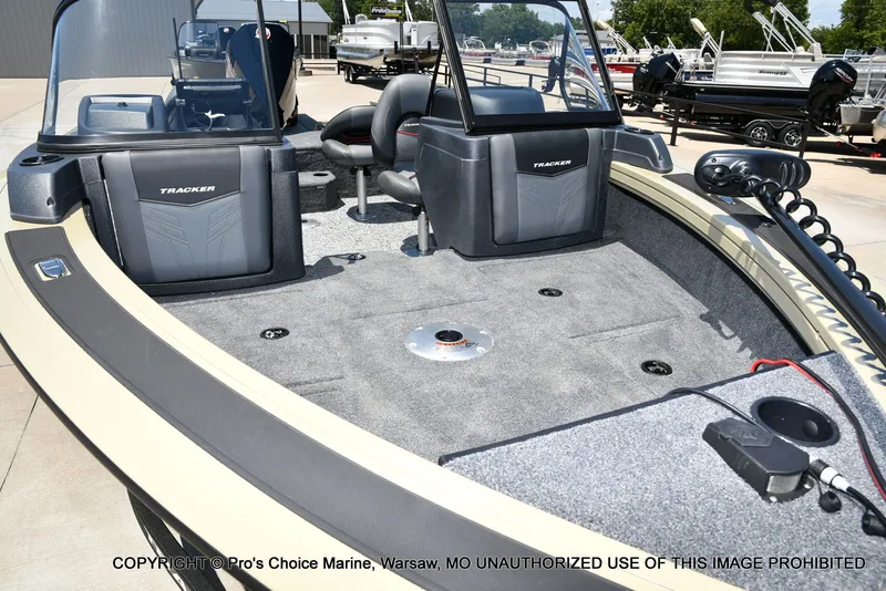 Slide: The Image of Tracker Targa V-19 WT 2026 - 27