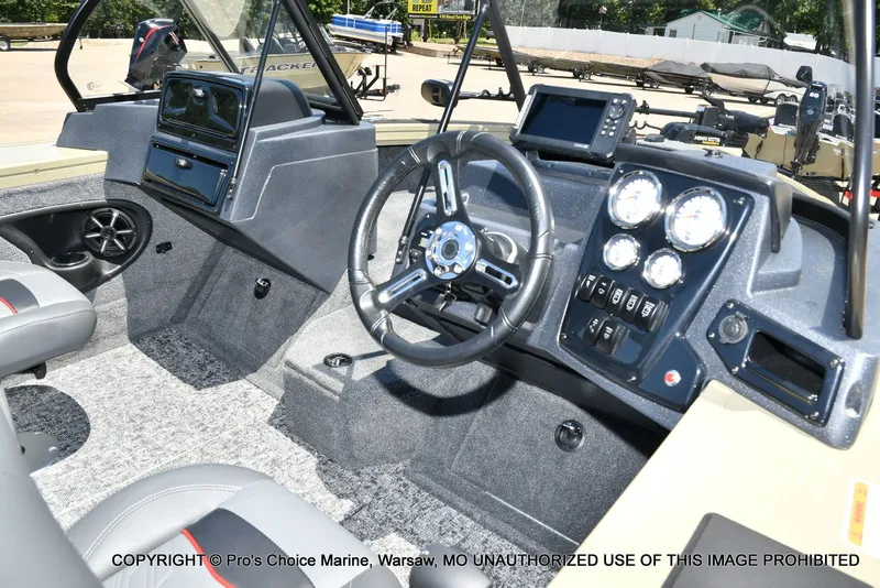 Slide: The Image of Tracker Targa V-19 WT 2026 - 31