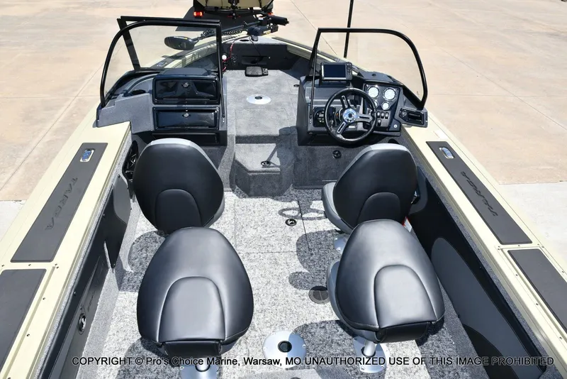 Slide: The Image of Tracker Targa V-19 WT 2026 - 35