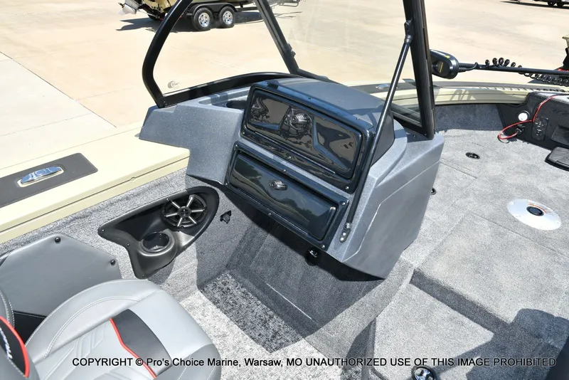 Slide: The Image of Tracker Targa V-19 WT 2026 - 42