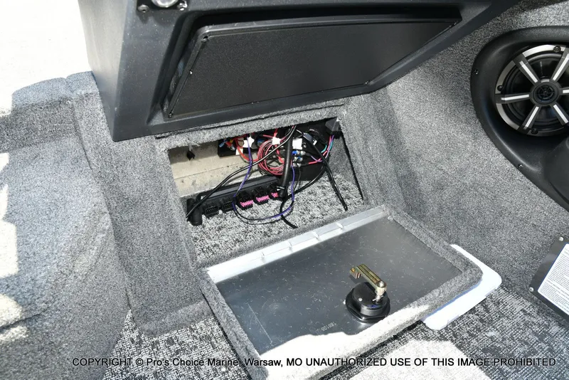 Slide: The Image of Tracker Targa V-19 WT 2026 - 44