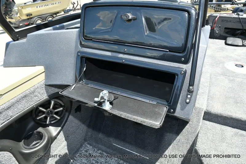 Slide: The Image of Tracker Targa V-19 WT 2026 - 49