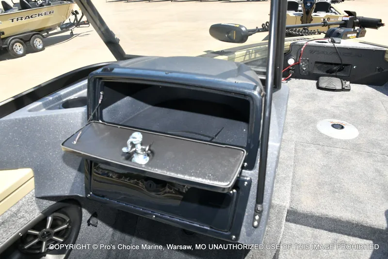 Slide: The Image of Tracker Targa V-19 WT 2026 - 50