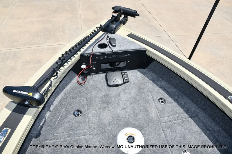 Slide: The Image of Tracker Targa V-19 WT 2026 - 54