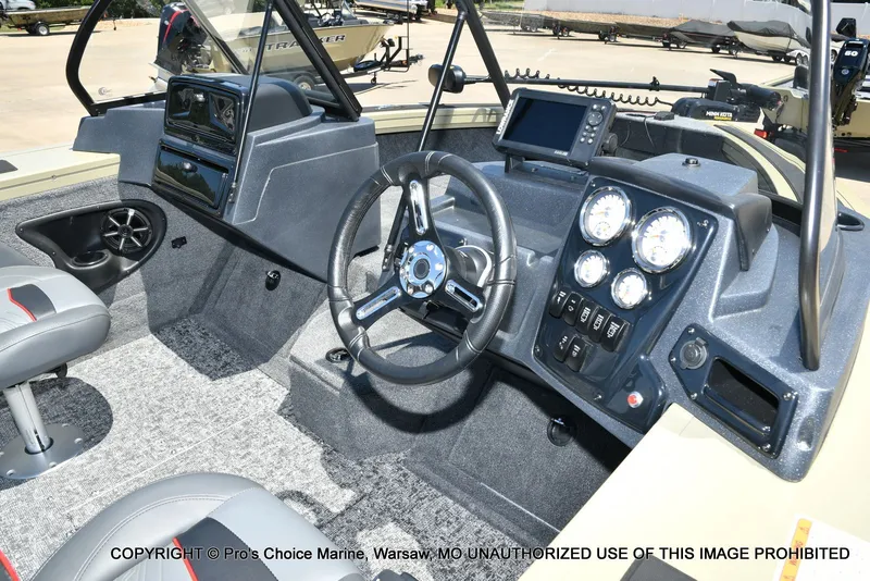 Slide: The Image of Tracker Targa V-19 WT 2026 - 6