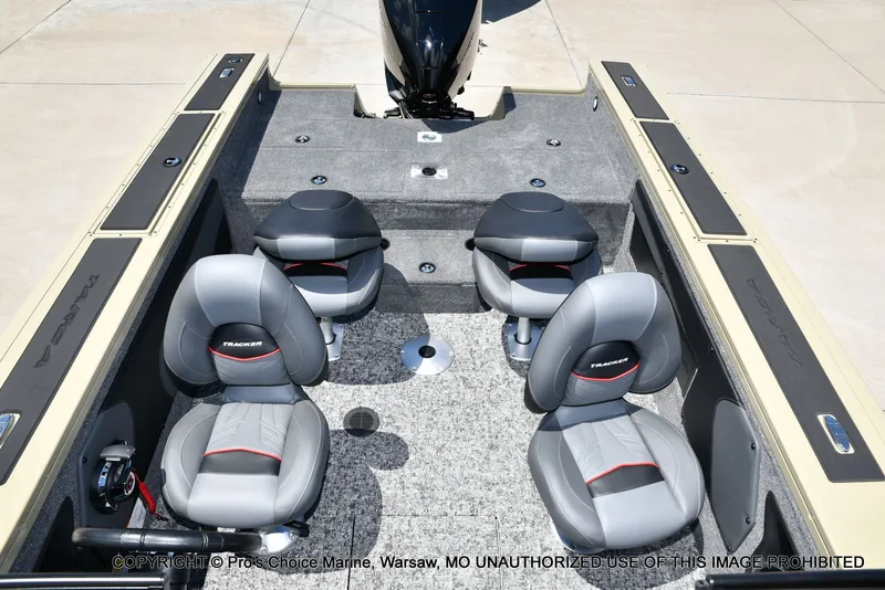 Slide: The Image of Tracker Targa V-19 WT 2026 - 63