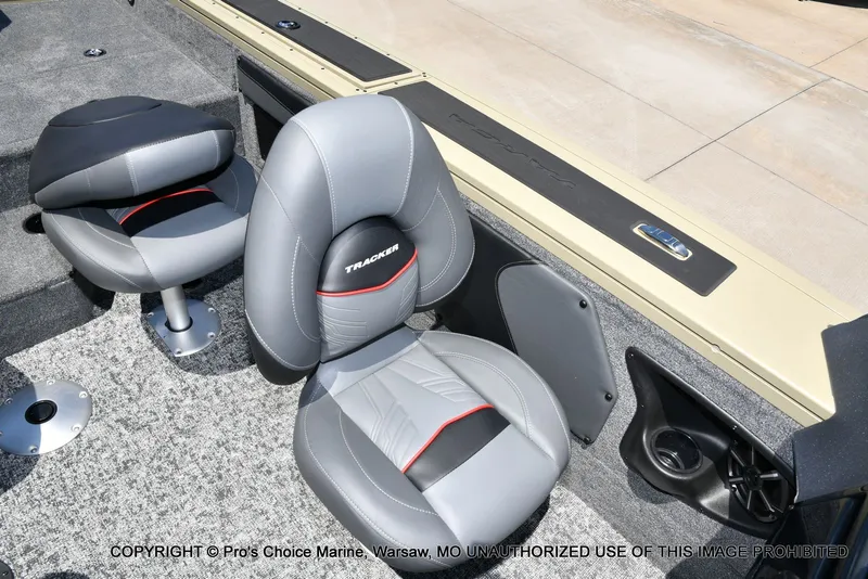 Slide: The Image of Tracker Targa V-19 WT 2026 - 65