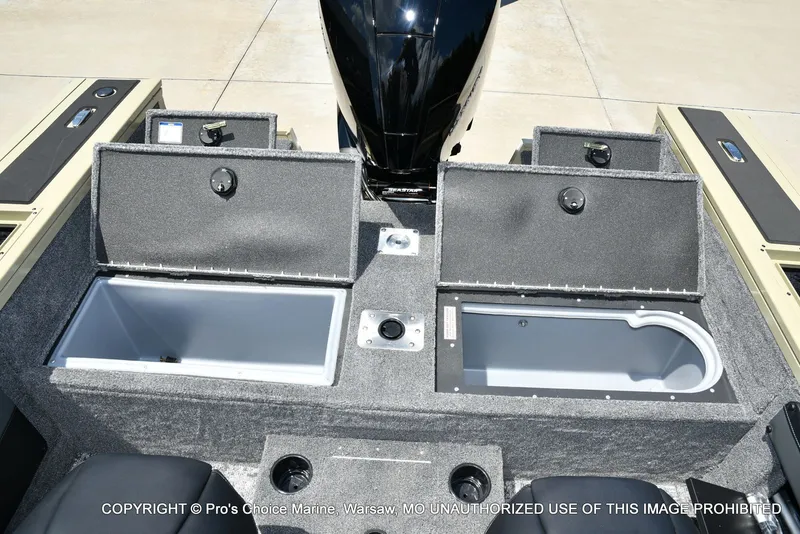 Slide: The Image of Tracker Targa V-19 WT 2026 - 69