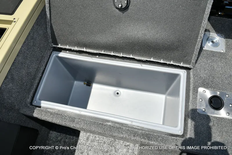 Slide: The Image of Tracker Targa V-19 WT 2026 - 70