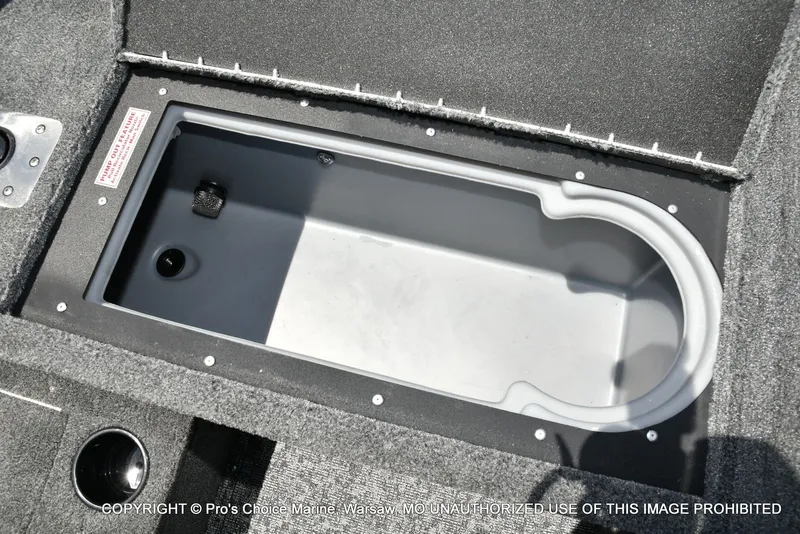 Slide: The Image of Tracker Targa V-19 WT 2026 - 72