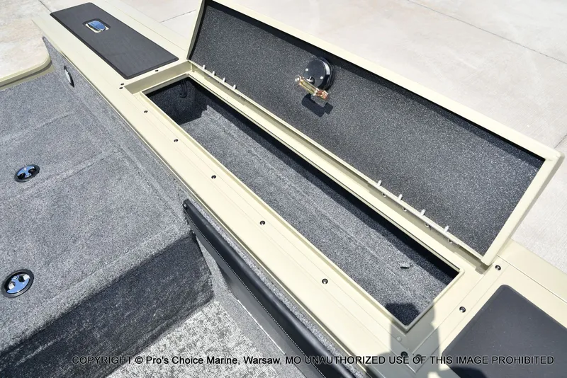 Slide: The Image of Tracker Targa V-19 WT 2026 - 78