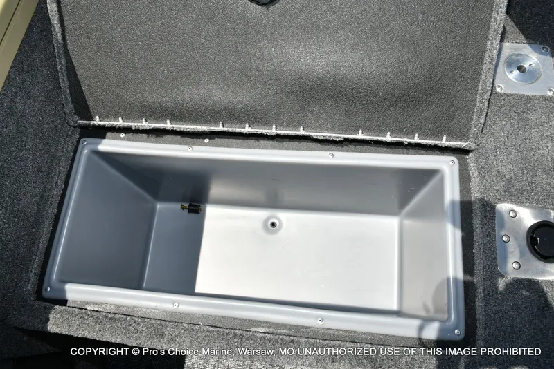 Slide: The Image of Tracker Targa V-19 WT 2026 - 80