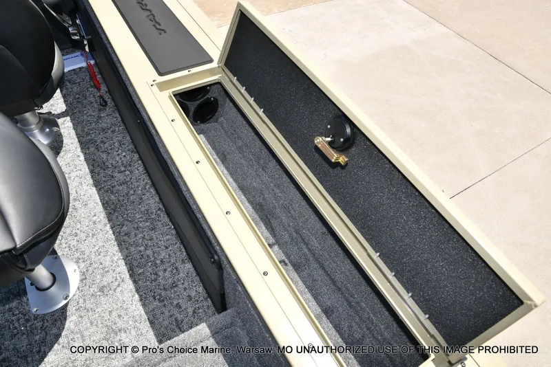 Slide: The Image of Tracker Targa V-19 WT 2026 - 84