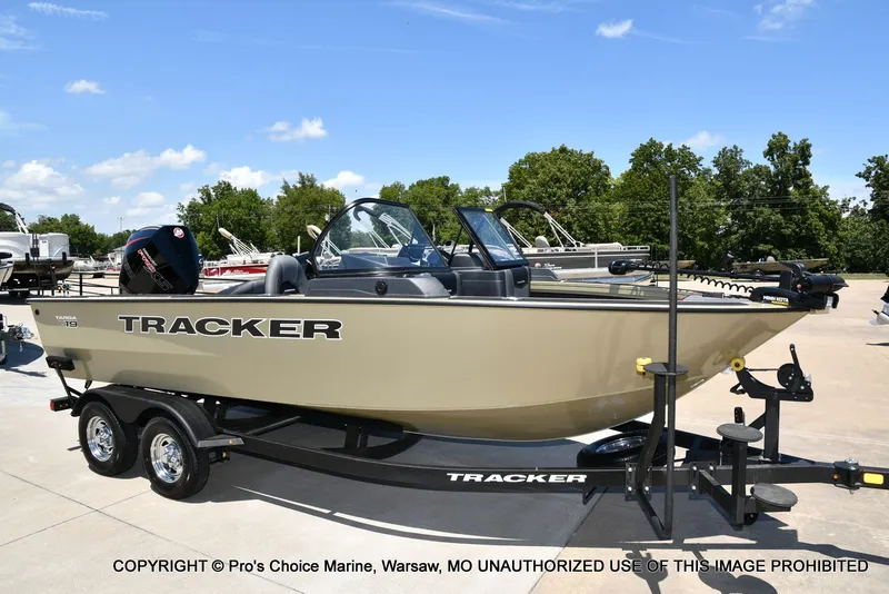 Slide: The Image of Tracker Targa V-19 WT 2026 - 90