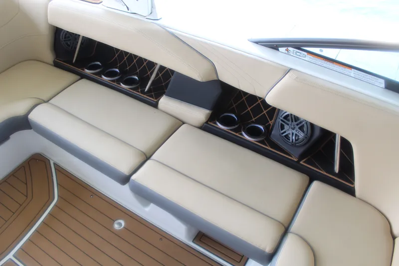 Slide: The Image of Nautique Super Air Nautique GS22 2019 - 10