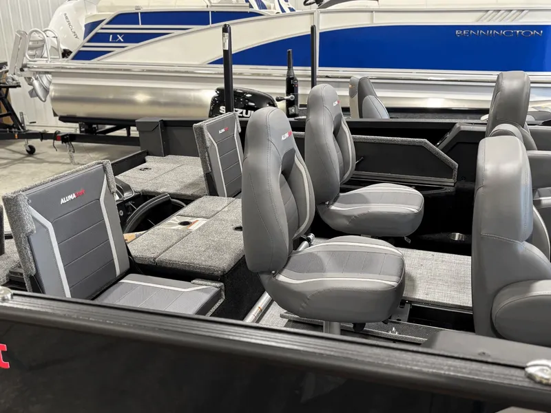 Slide: The Image of Alumacraft Competitor 175X Sport LUXURY 2026 - 8