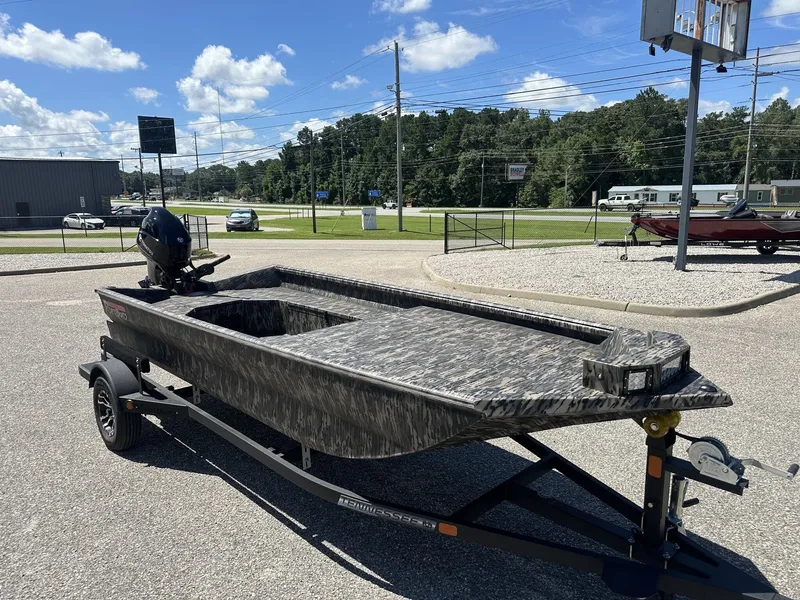 Slide: The Image of Reaper Boats 756 STEP TRANSOM 2026 - 3