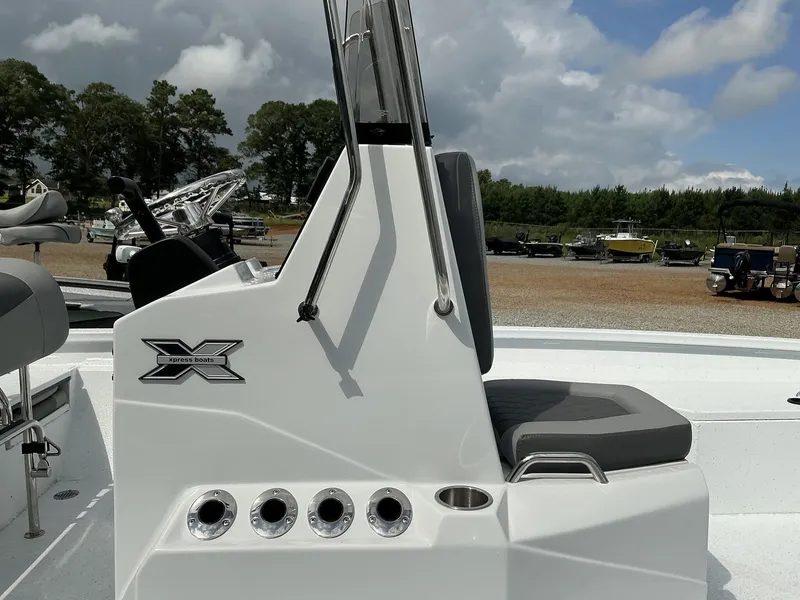 Slide: The Image of Xpress H22B Bay 2026 - 4