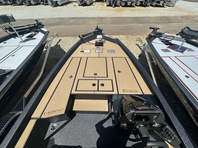 Slide: The Image of Xpress H20C Crappie 2026 - 10