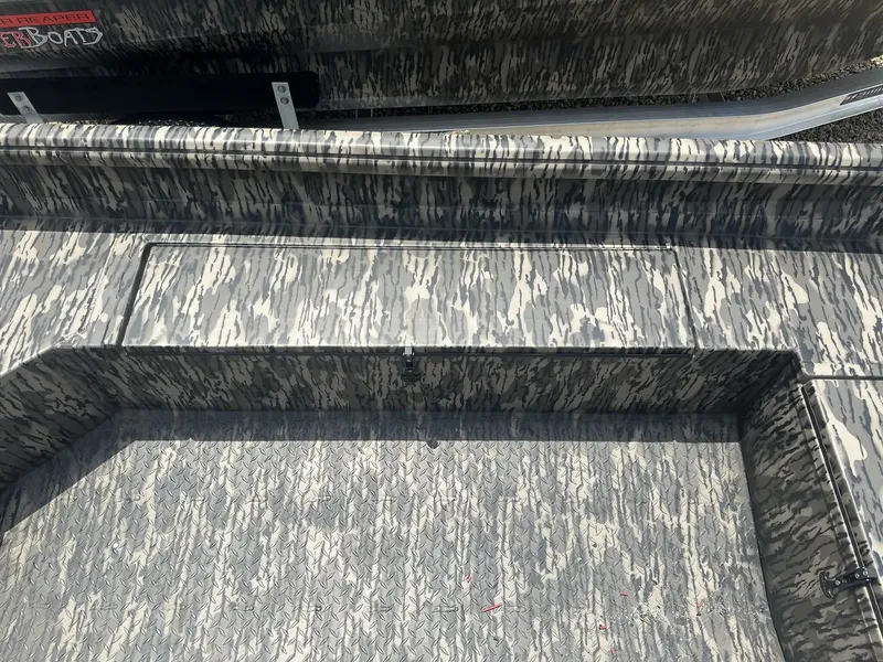 Slide: The Image of Reaper Boats 756 STEP TRANSOM 2026 - 11